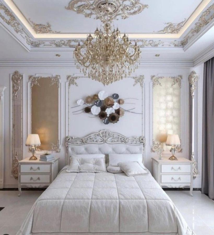 Empress Madani Palace Hotell Surrey Eksteriør bilde