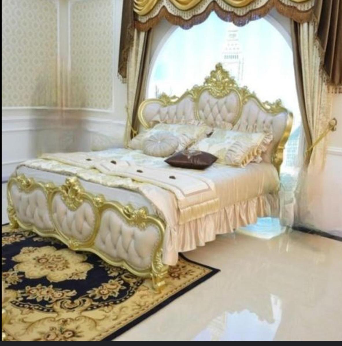 Empress Madani Palace Hotell Surrey Eksteriør bilde