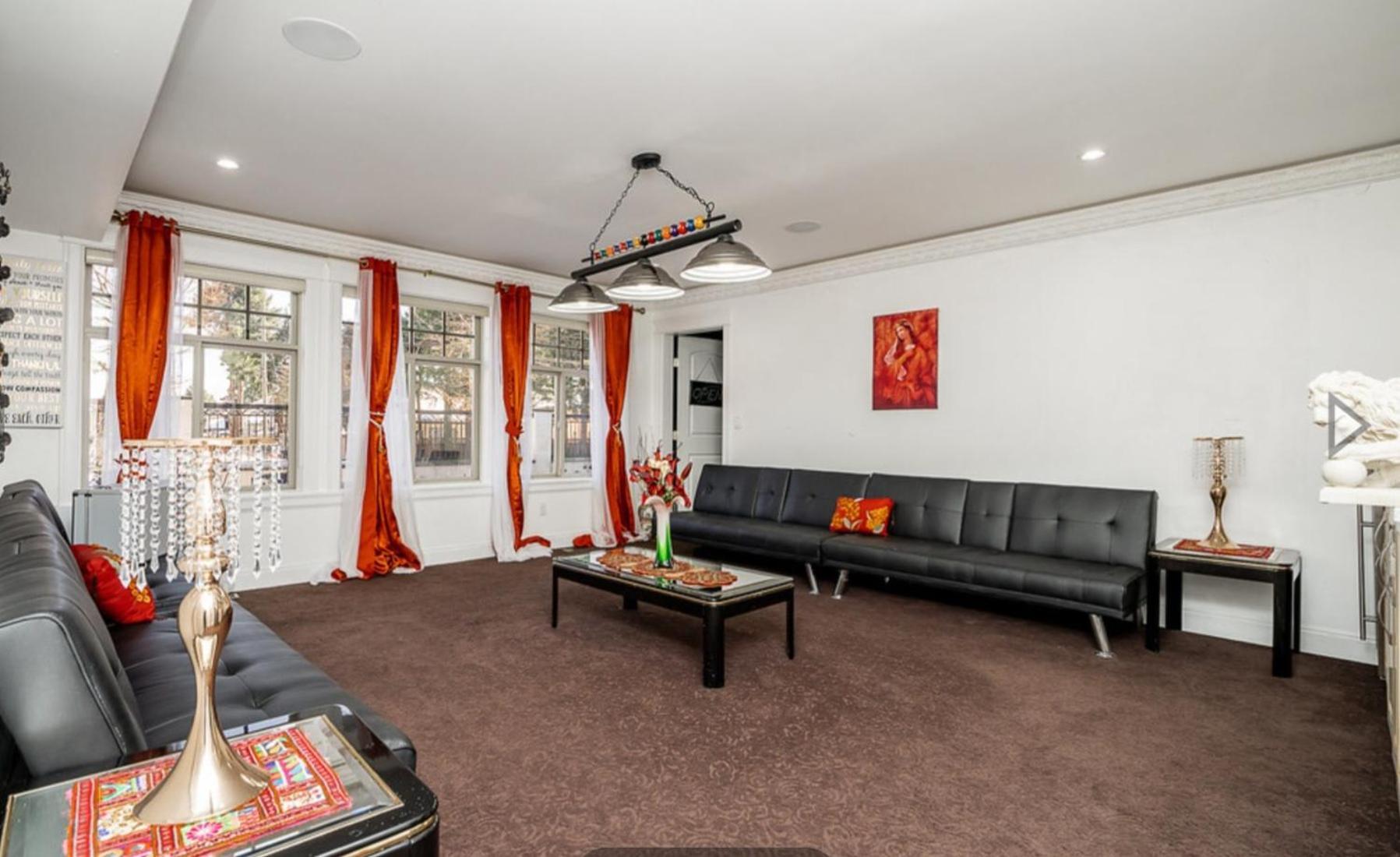 Empress Madani Palace Hotell Surrey Eksteriør bilde